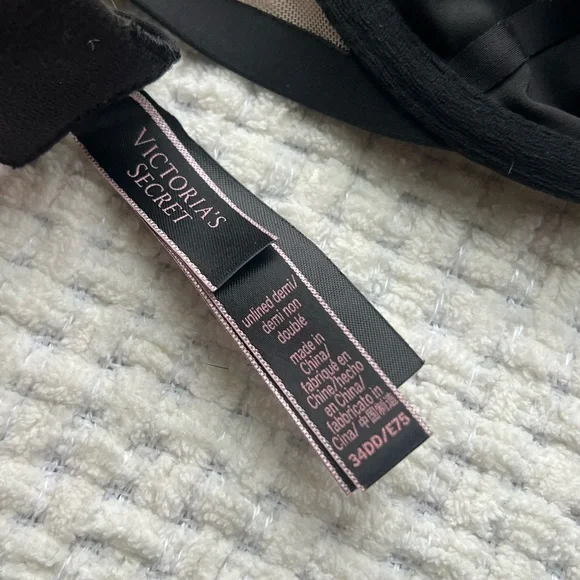 Victoria’s Secret bra - Picture 3 of 6